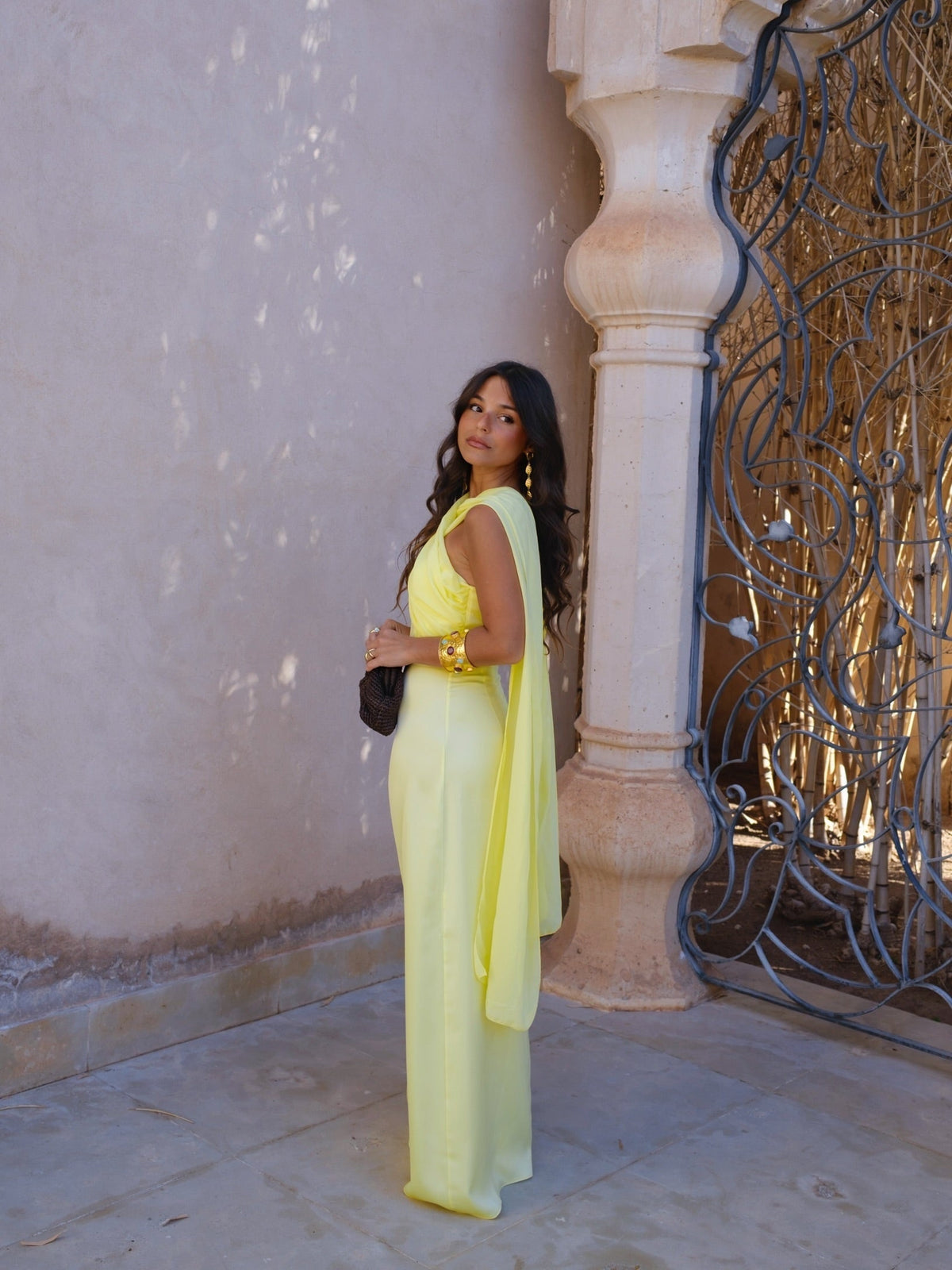 Vestido largo de línea fluida, Amarillo, novena vista
