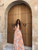 Vestido largo de satín con cuello halter, vista frontal (2)