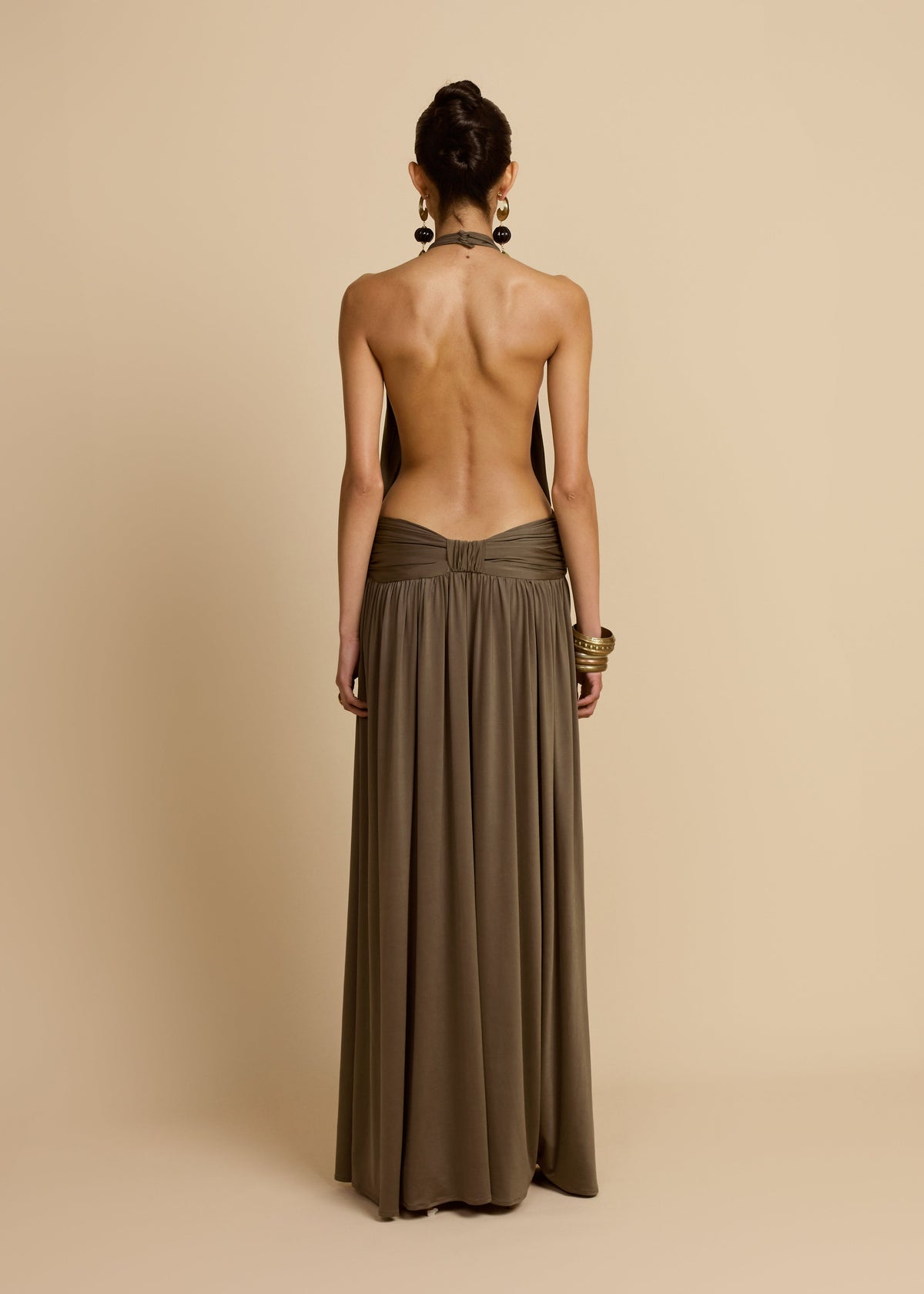 Fluido | vestido largo halter