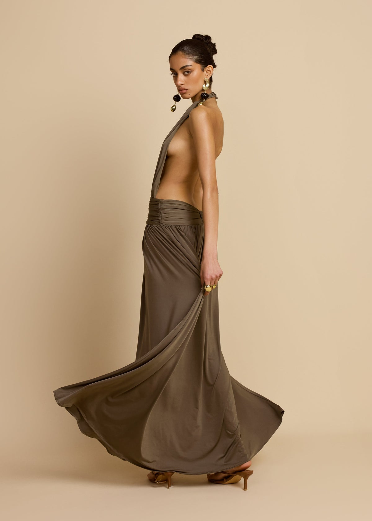 Fluido | vestido largo halter