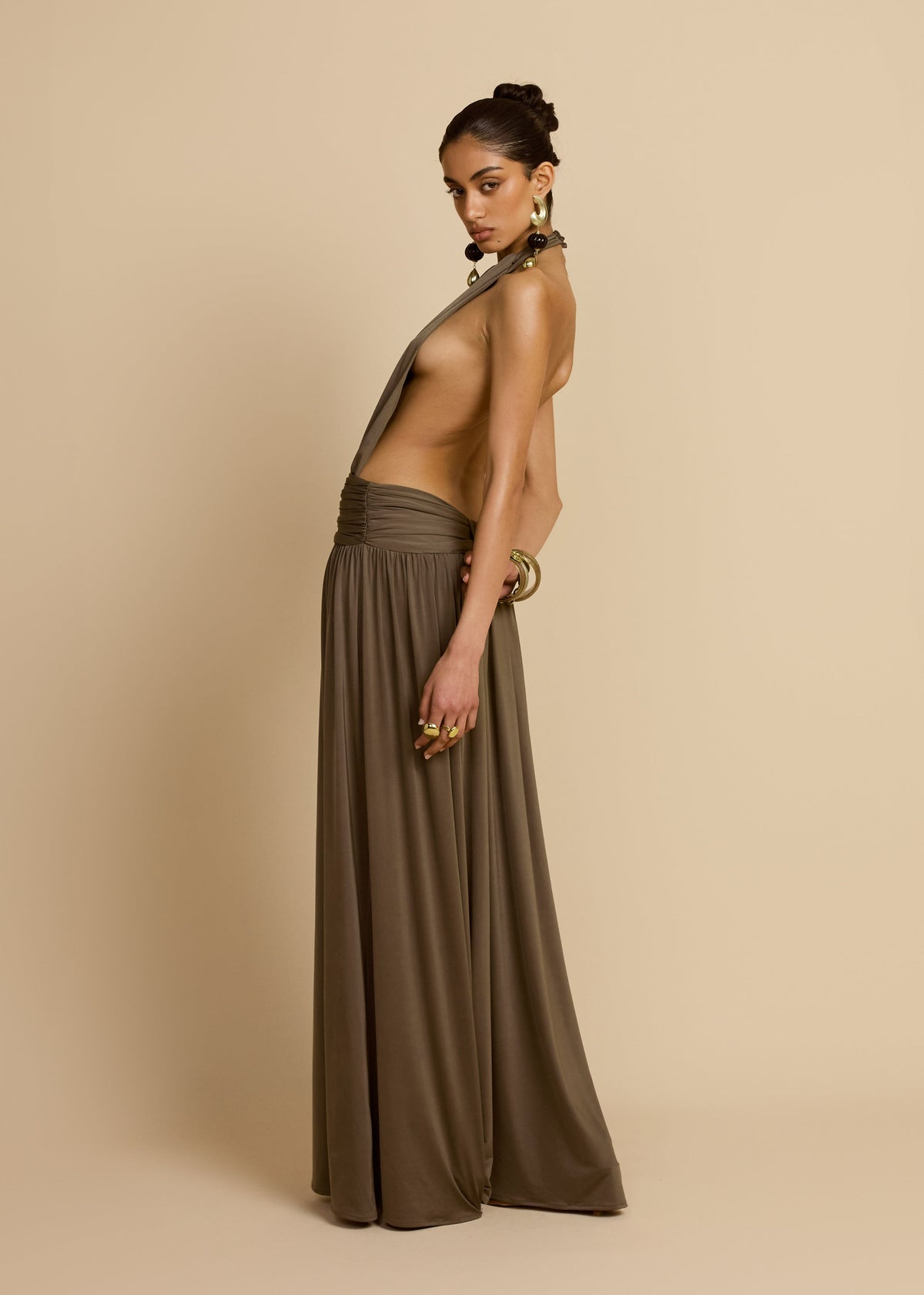 Fluido | vestido largo halter