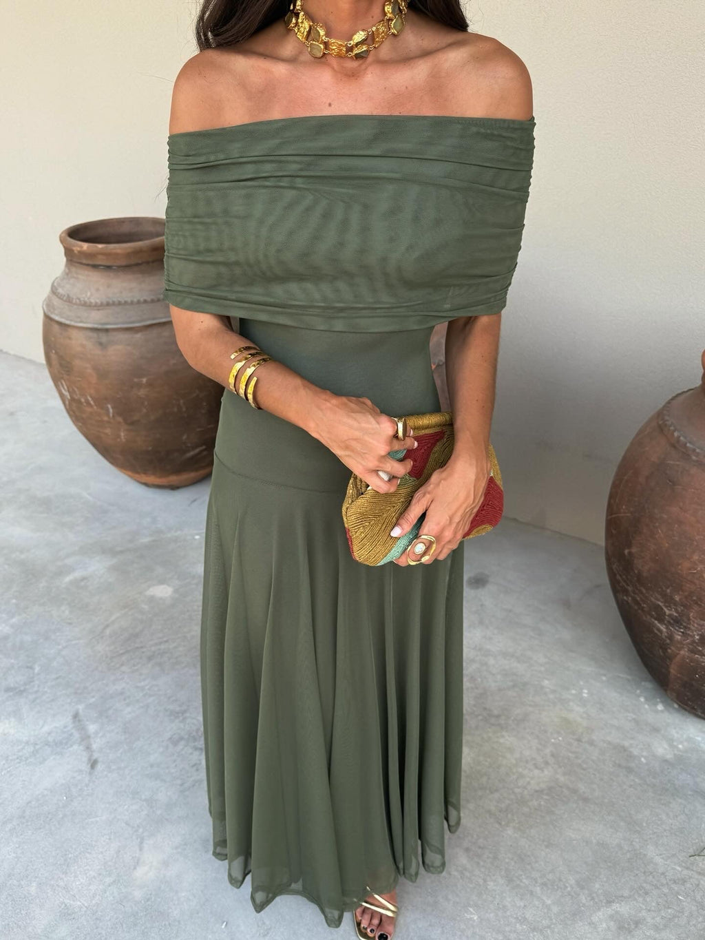 Vestido largo plisado de tul en tono verde (3)