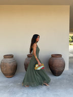 Vestido largo plisado de tul en tono verde (4)