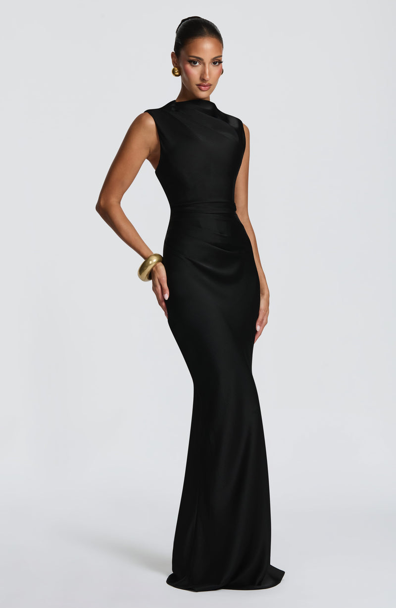 Avielle | vestido maxi de cuello alto