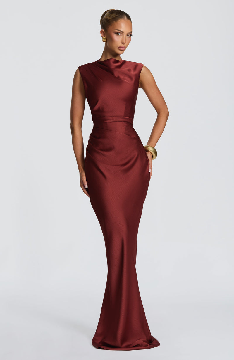 Avielle | vestido maxi de cuello alto