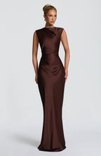 Avielle | vestido maxi de cuello alto