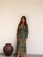 Vestido midi con estampado divertido, color verde, vista frontal