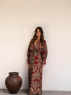 Vestido midi con estampado divertido, color rojo, vista frontal