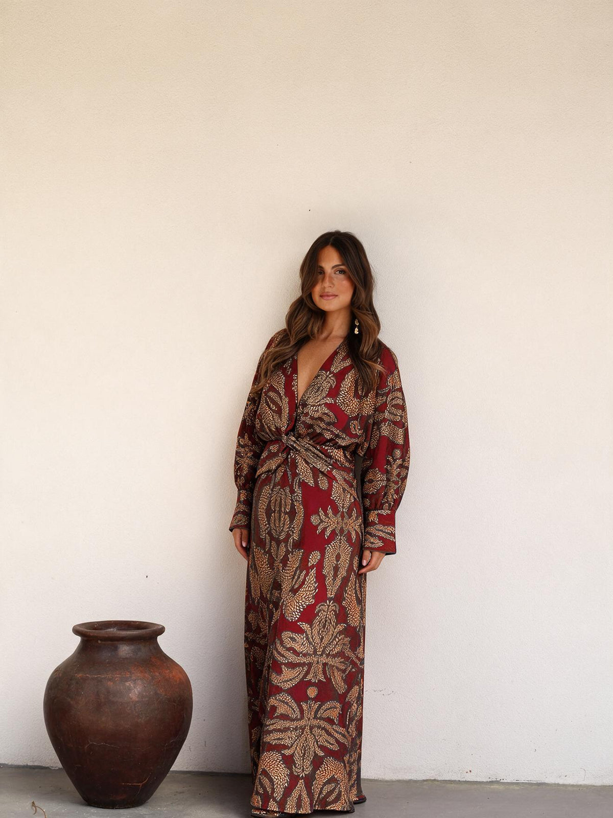 Vestido midi con estampado divertido, color rojo, vista frontal