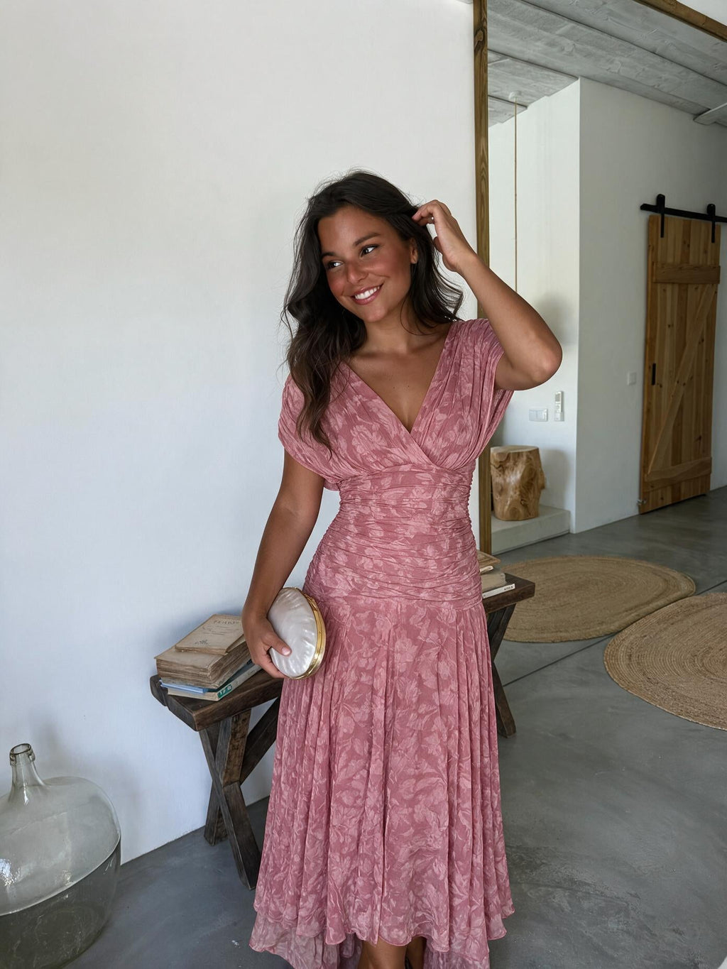 Vestido vaporoso de caída ligera, vista frontal