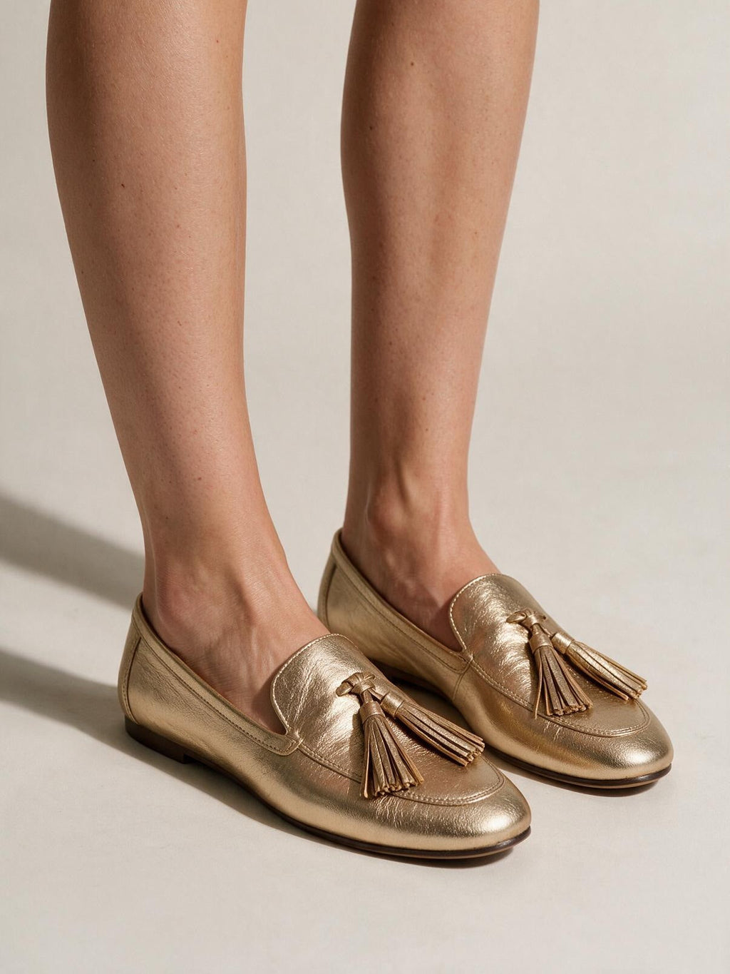 Zapatillas con acabado metalizado, segunda vista